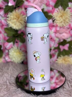 Owala x Peanuts Pink Snoopy Stainless Water Bottle
